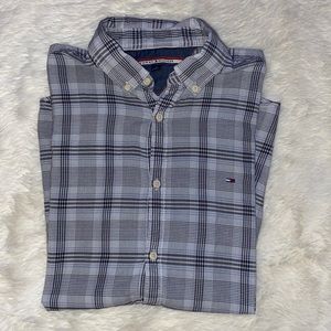 Tommy Hilfiger Men’s Long sleeve plaid button down top slim fit